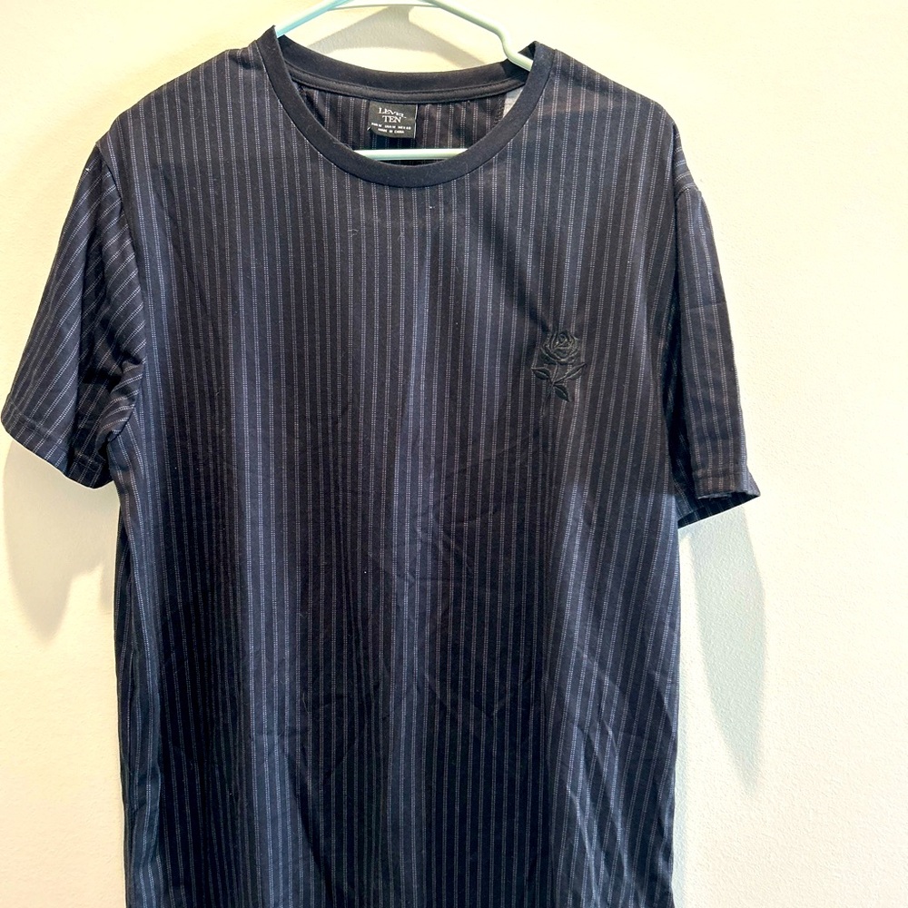 Level 10 Pin striped Men’s Tee - shirt sleeved- Rose emblem on front. - Picture 1 of 4
